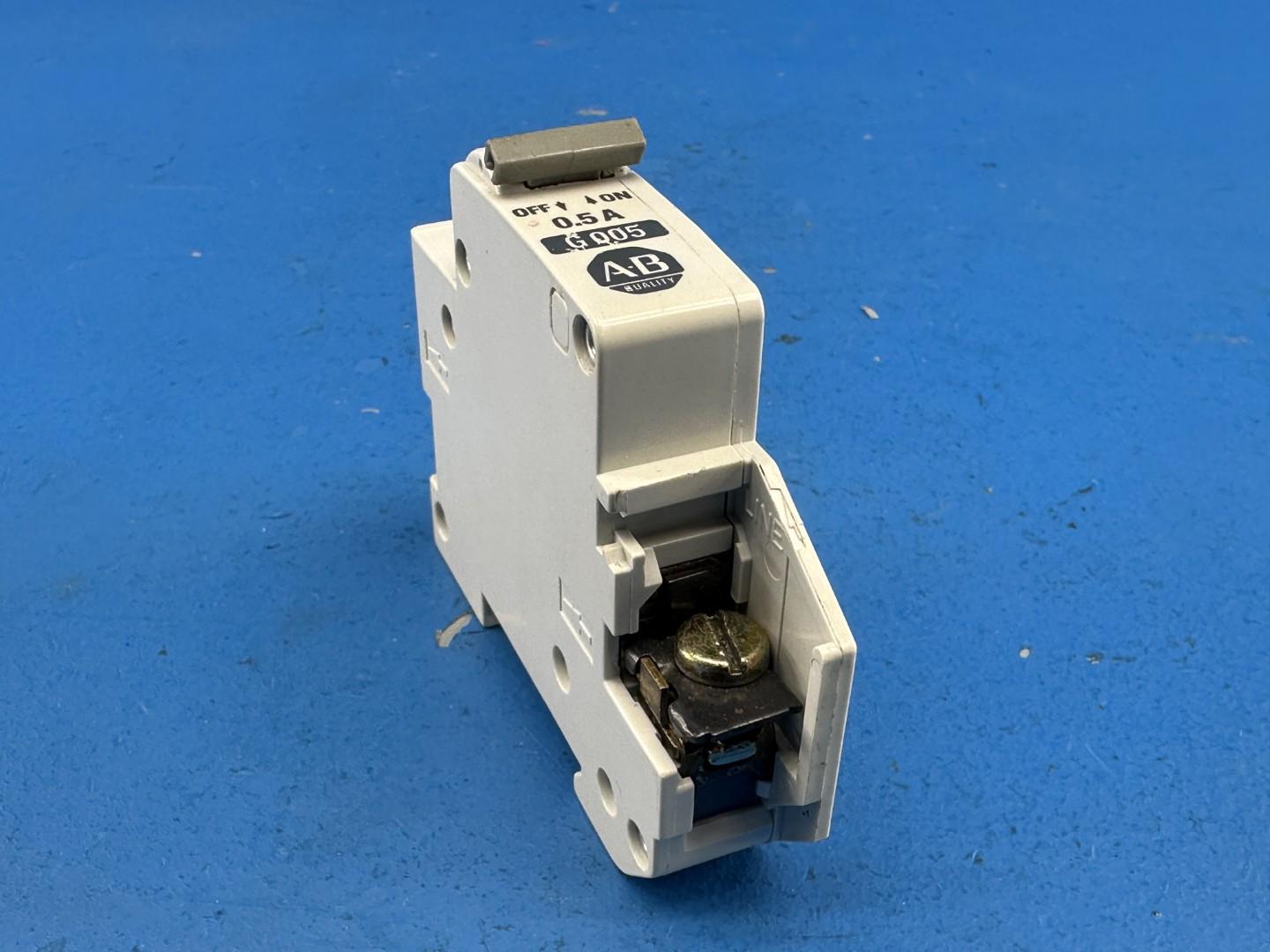 Allen-Bradley 1492-CB1G005 1-Pole 0.5A Supplementary Protector Circuit Breaker, G Curve, 277VAC