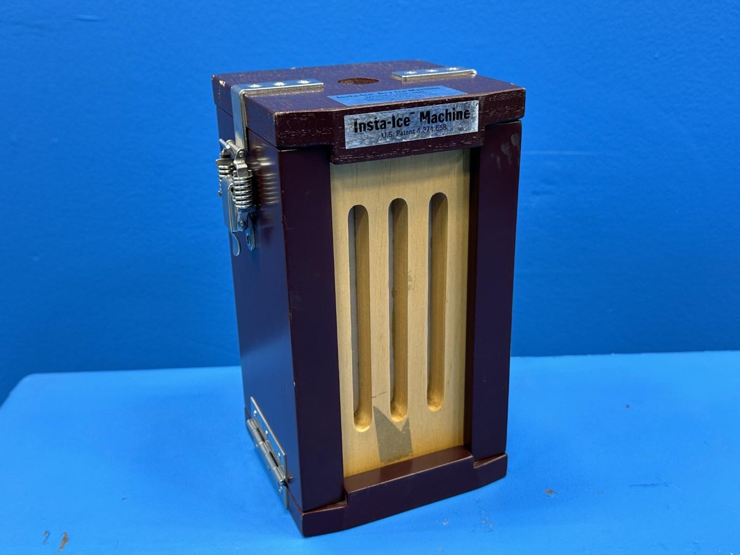Insta-Ice DRY Ice Machine Model no. 460