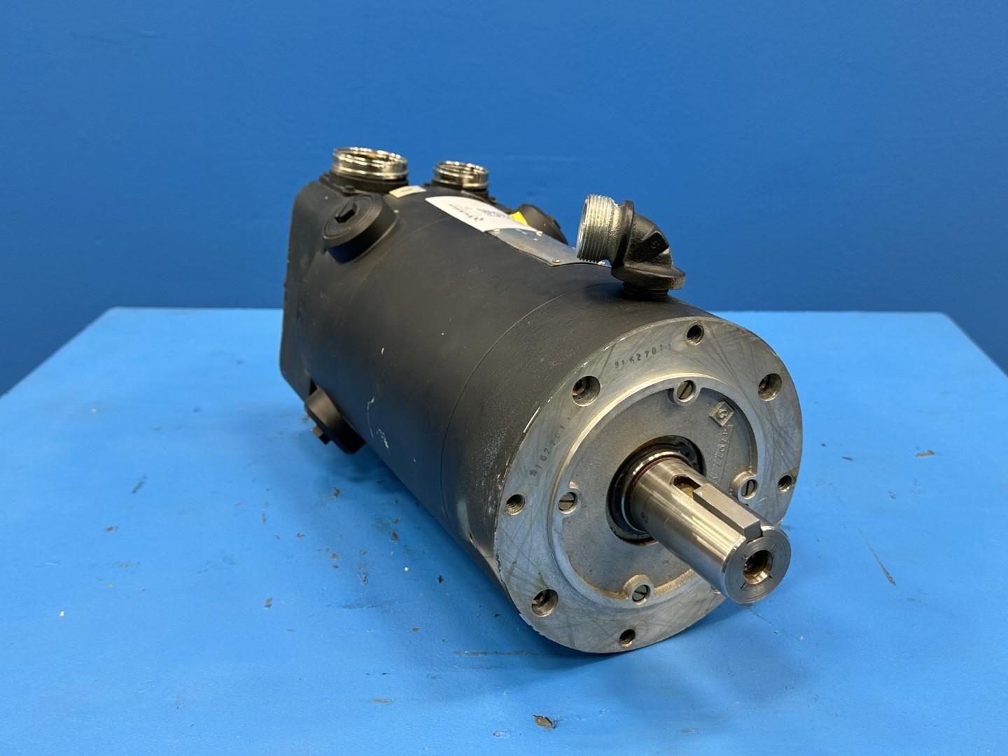 DC Permanent Magnet Servo Motor 192V 3200 RPM Cincinnati Milacron 1-605-0524 / Siemens 1HU4102-0AD01-Z w/ Tachometer