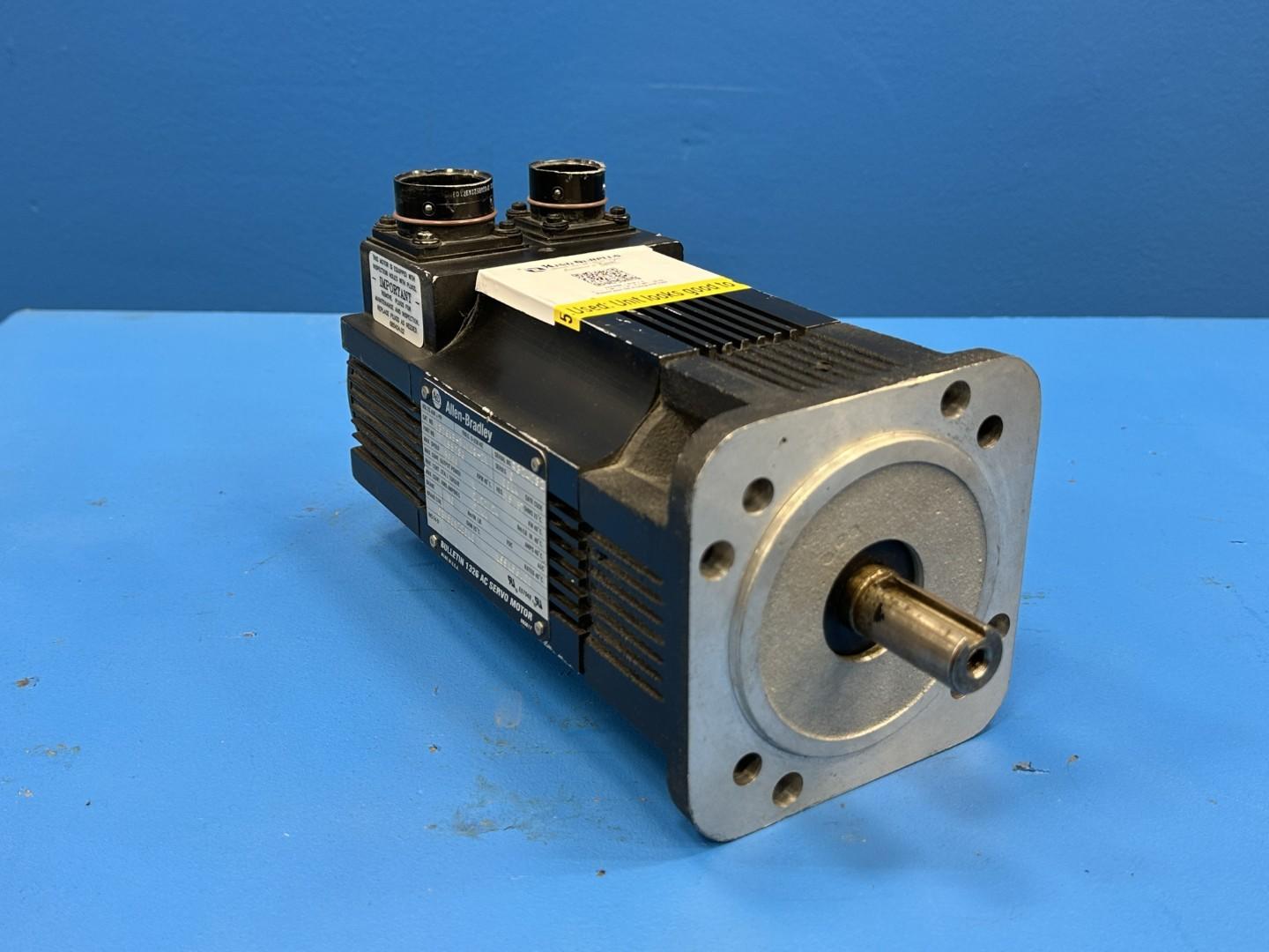 AC Servo Motor 5000 RPM Series C Allen-Bradley 1326AB-B410G-21