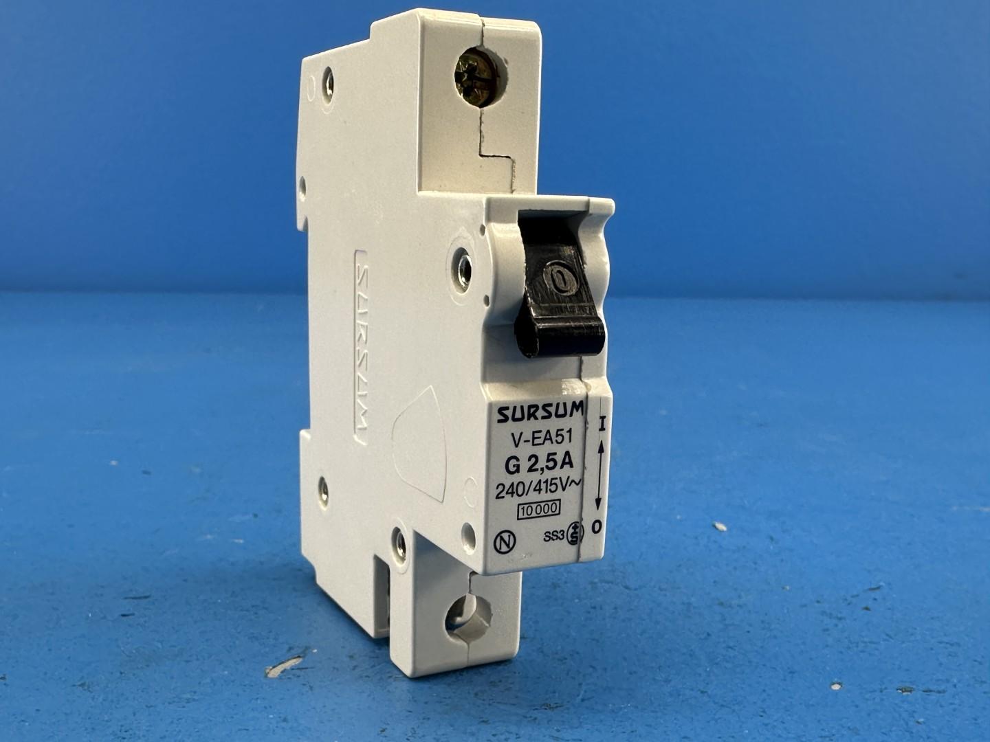 Sursum V-EA51 Circuit Breaker, 2.5A, 240/415V