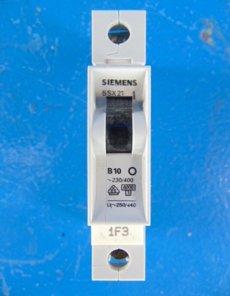 Siemens 5SX2 B10 BREAKERS 10 Amp