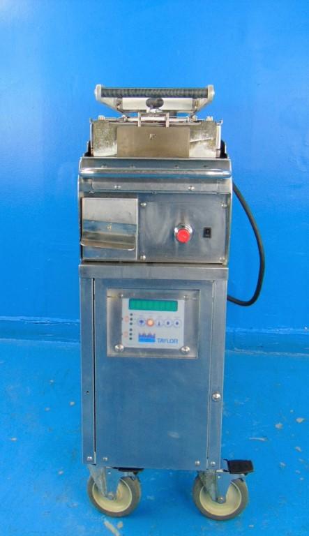 Taylor QS11 23 Commercial Restaurant Electric Platen Clamshell Grill