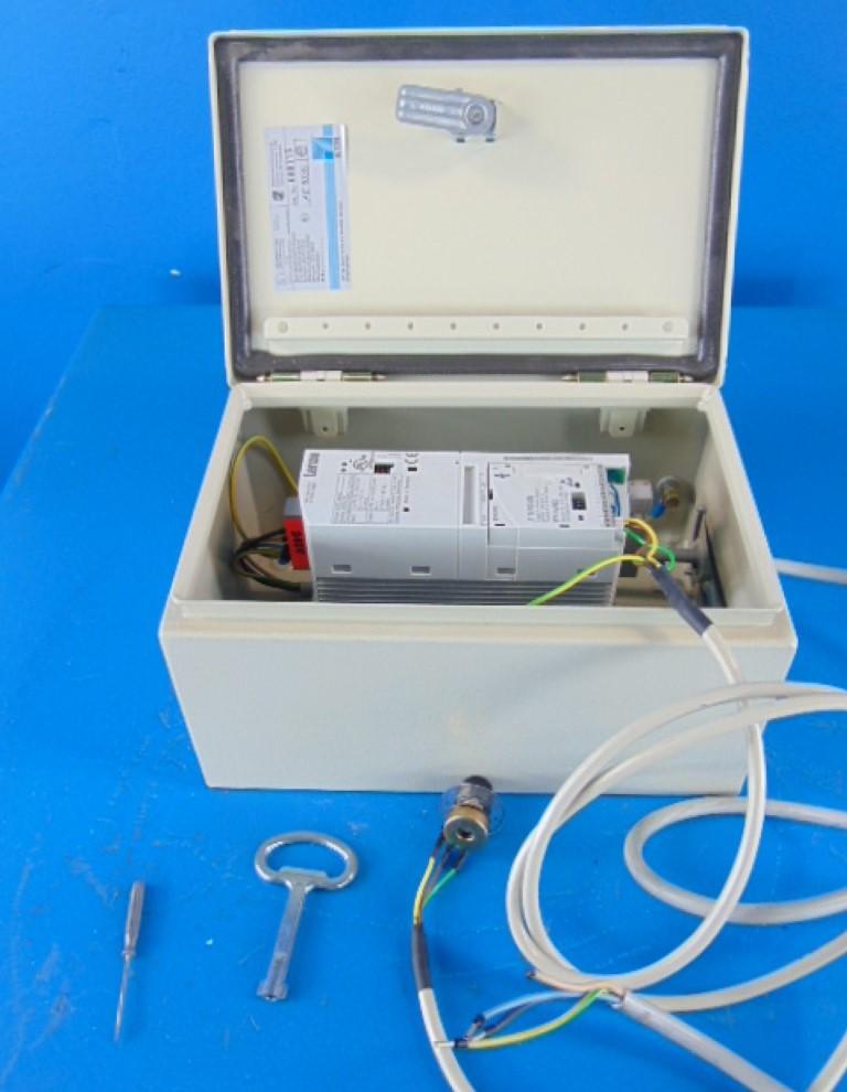 Lenze / RITTAL E82EV7512B / A-1542 VFD AND Standard Enclosure