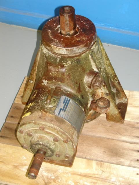 Marley 9-4440 B / Series 20 Geareducer 20 3.27 Ratio Model B
