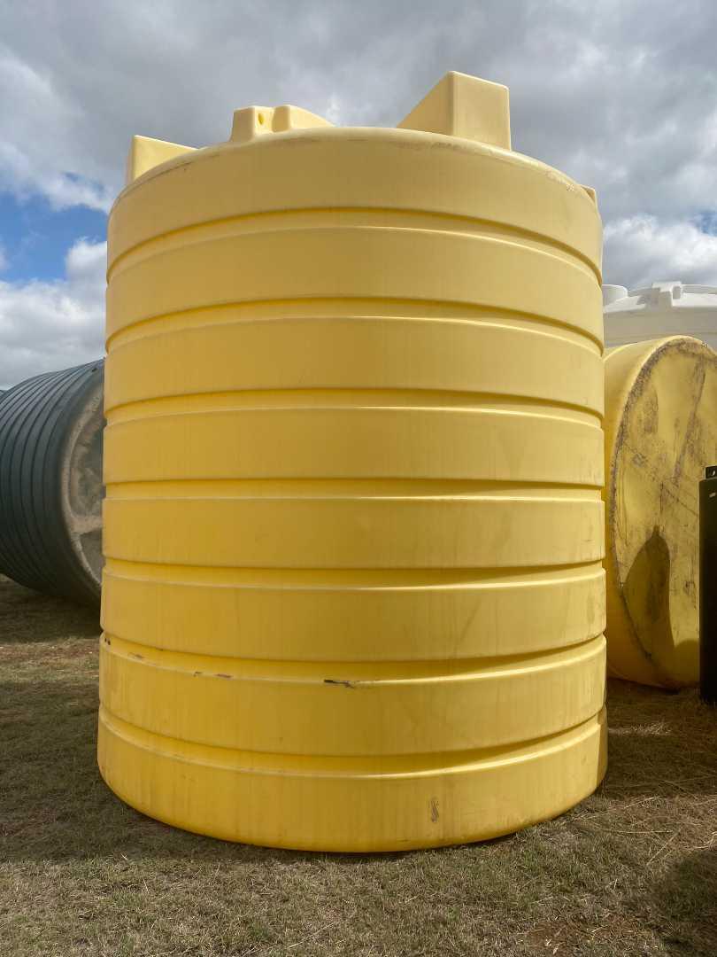 Enduraplas THV06250Y 6250 Gallon THV06250 Flat Bottom Storage Tank - Yellow - Heavy-Duty Liquid Storage Solution