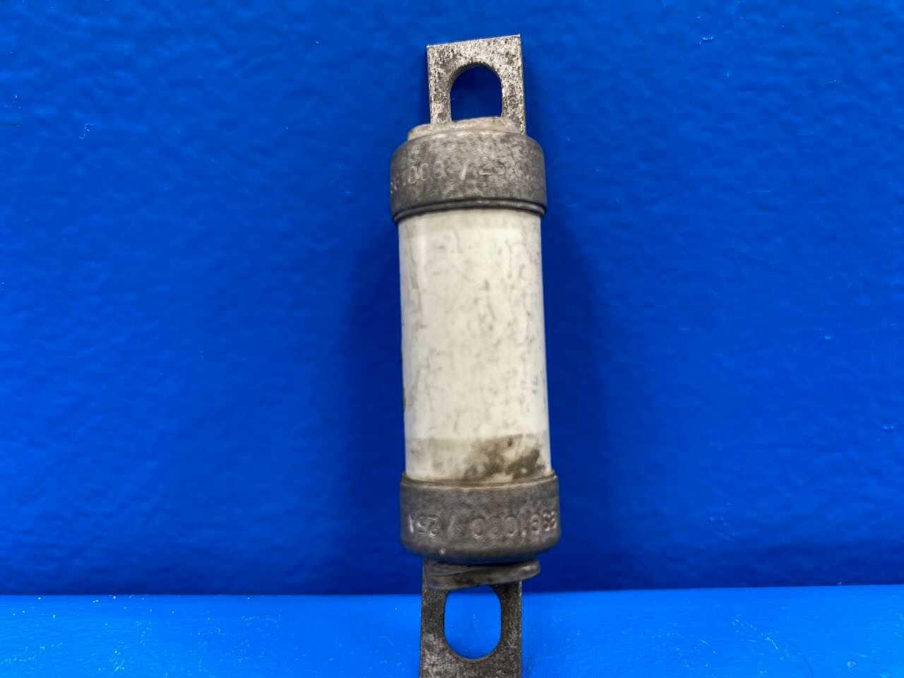 25 Amp Fast-Acting Offset Bolted Fuse Bussmann (verify model)