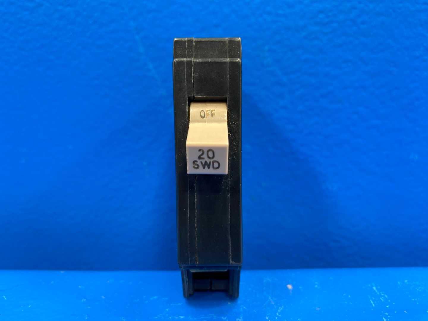 Eaton CH120, 20 Amp SWD Circuit Breaker 120/240V
