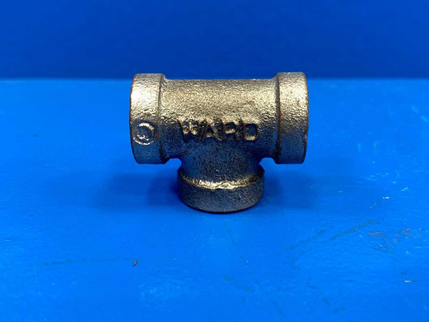 1/4" NPSC 150 lb. Galvanized Malleable Iron Pipe Tee (Domestic) (66611)