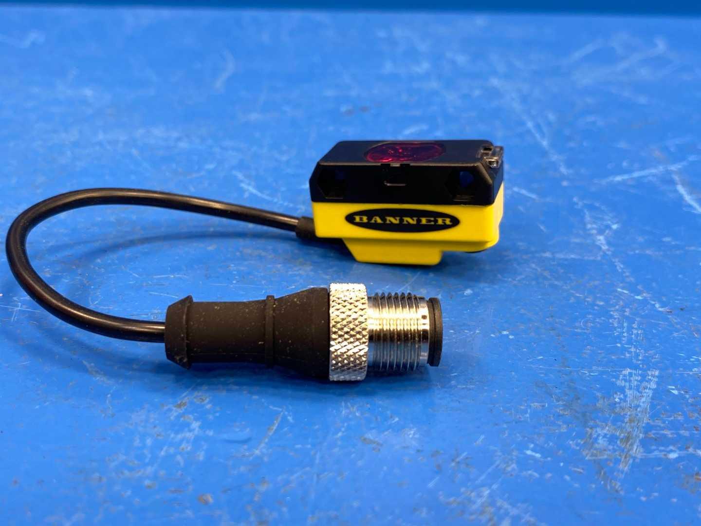 Banner QS18VP6RBQ5-74699 Eng Photoelectric Sensor 10-30VDC