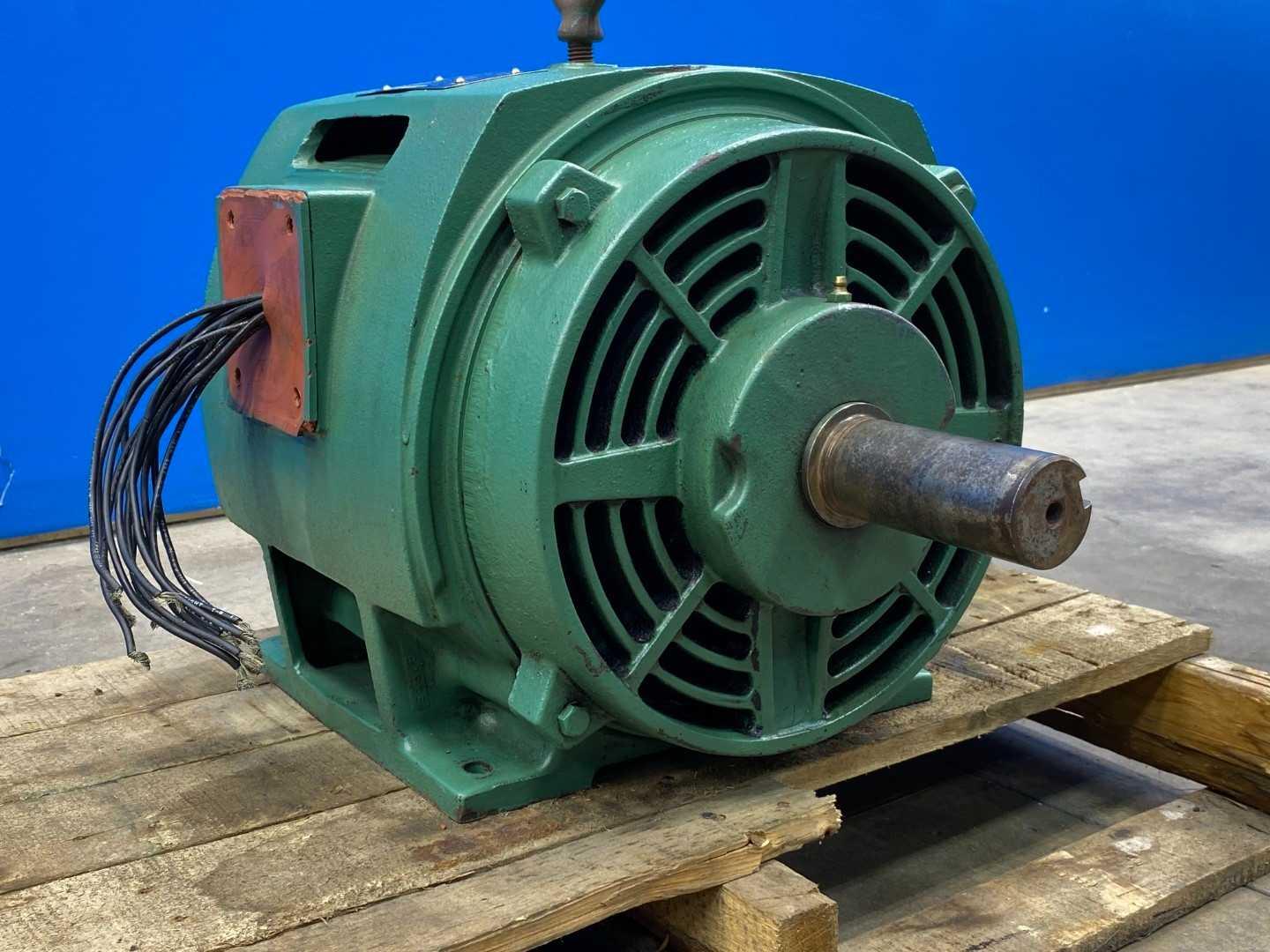 25 HP Electric Motor 3 Phase 1770 RPM 284T TEFC 230/460V Premium Efficiency Toshiba B0254VLF1USH EQP III Induction Motor