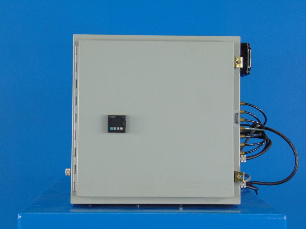 Robroy / Underwriters Laboratories, Inc. AR-750049 12/13 Electrical Enclosure 10" L x 23" W x 20" H