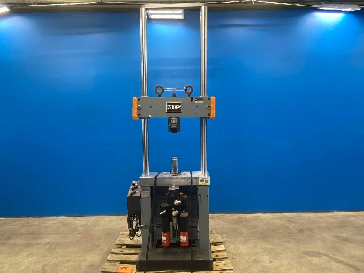 MTS 661.21A-03 / B0154DGF2U4 312.21 10 Metric ton hydraulic pressure tester