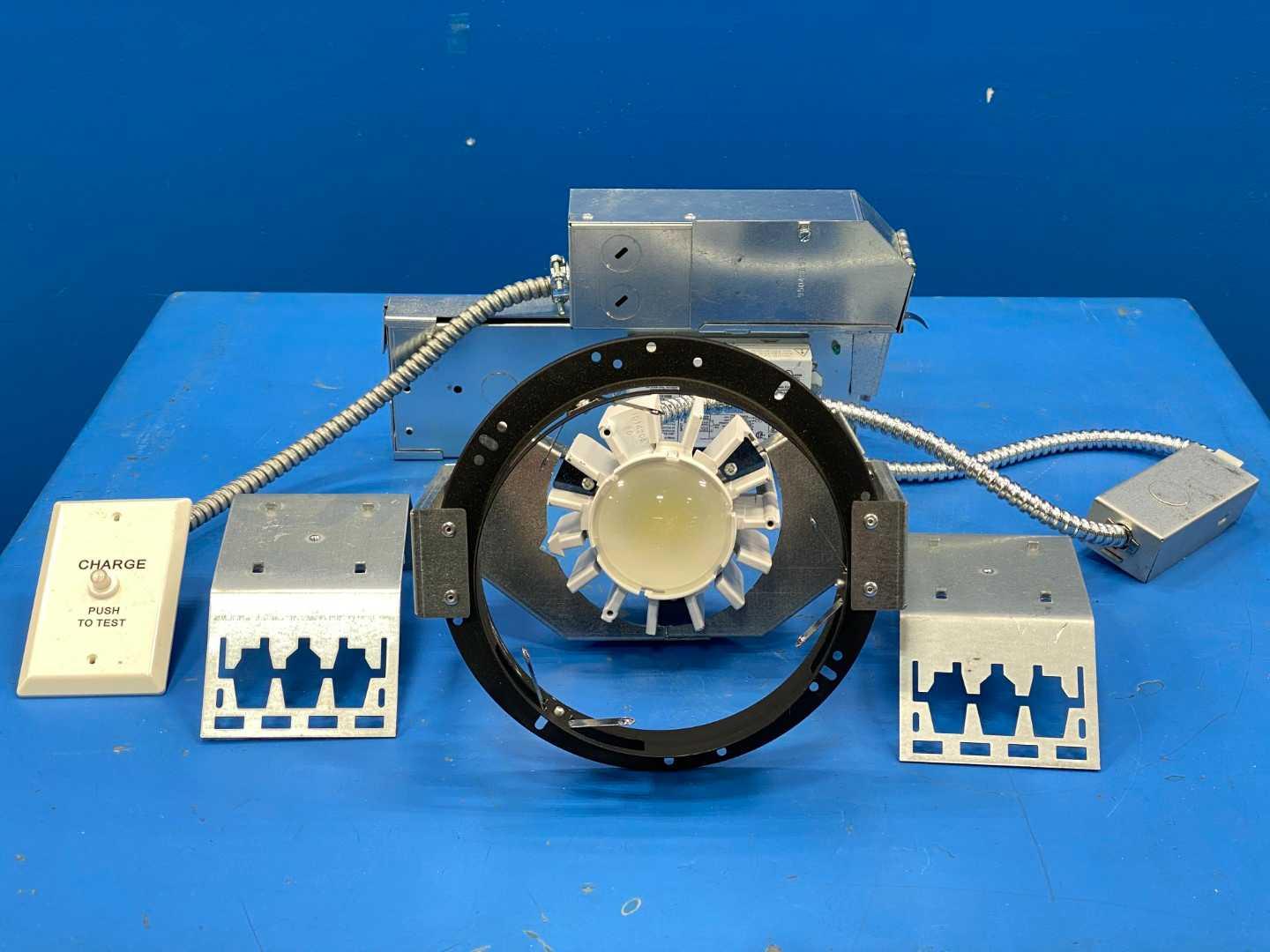 General Electric LDXB6R010T35V1EL GE Current LDXB Series (93144082) 120-277V 120 Amp Max 14.4Watts 50/60 Hz