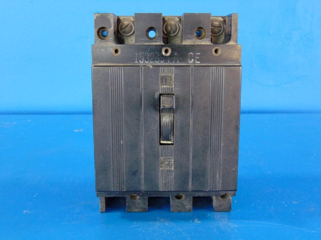 General Electric 30 Amp Molded Case Circuit Breaker 3-Pole