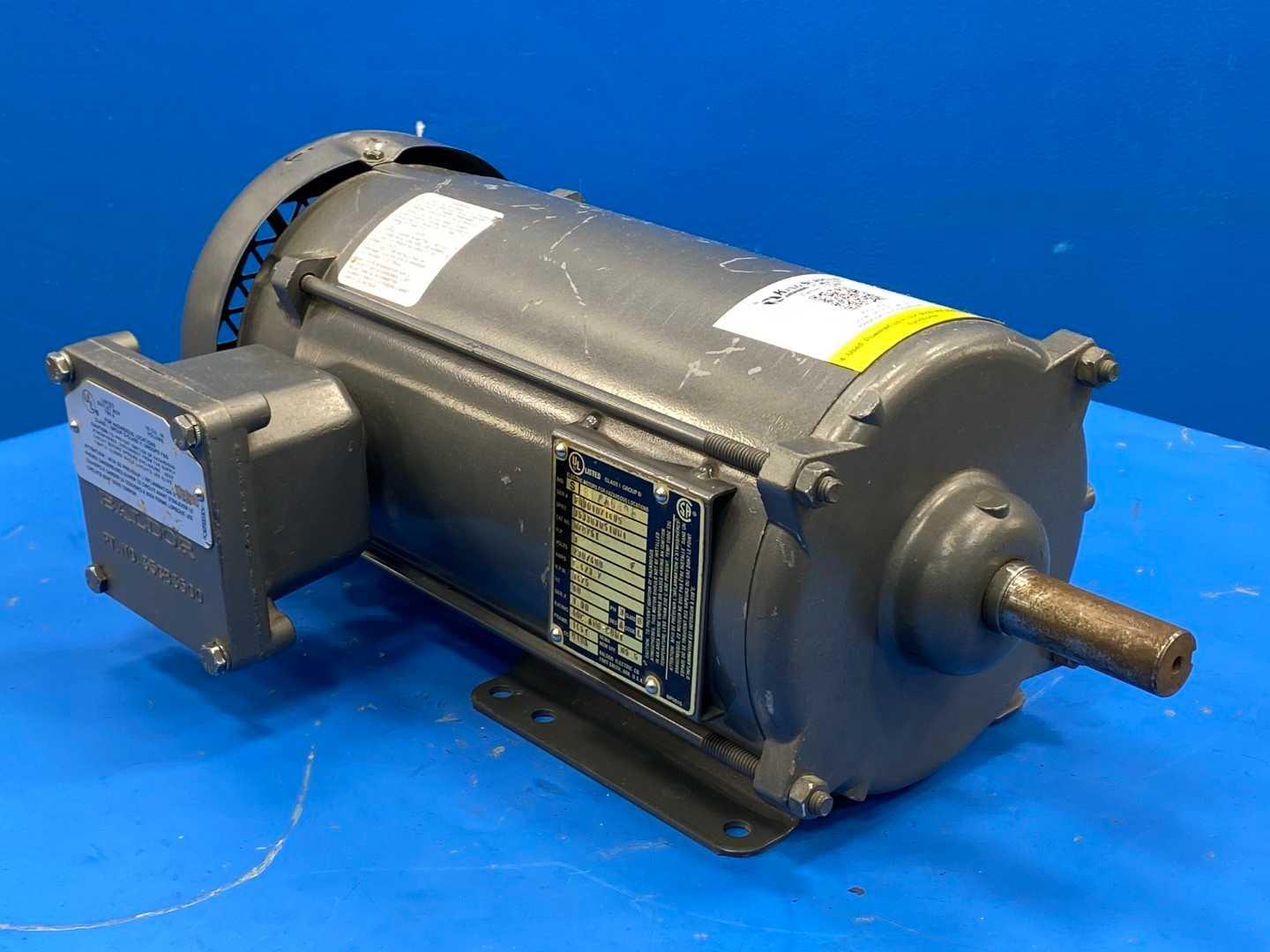 3 HP Electric Motor 3475 RPM 3PH 230/460V 145T M7075T Baldor BT268496 351363R518M1