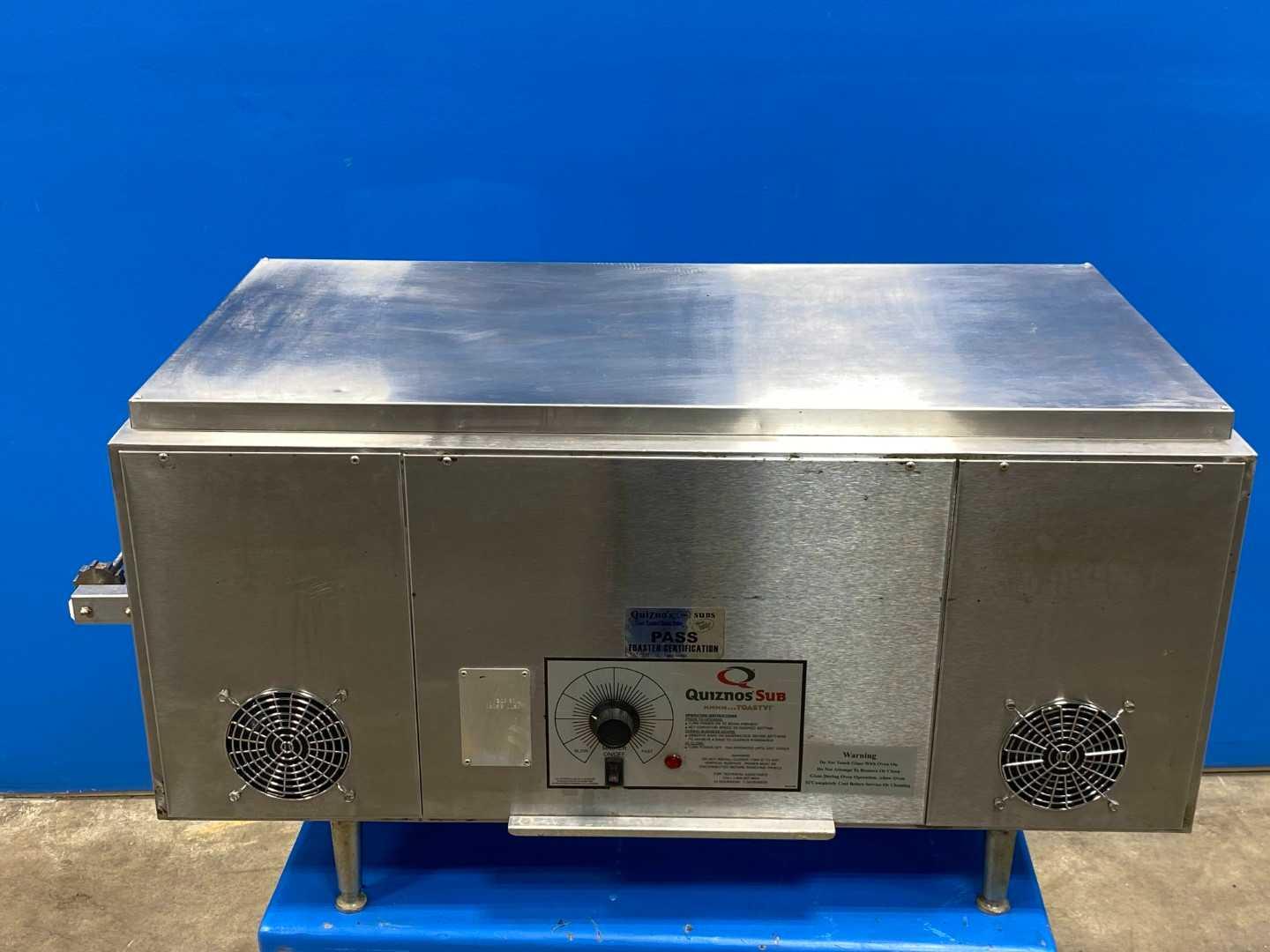 Quiznos Conveyor Oven 0806 B  0038