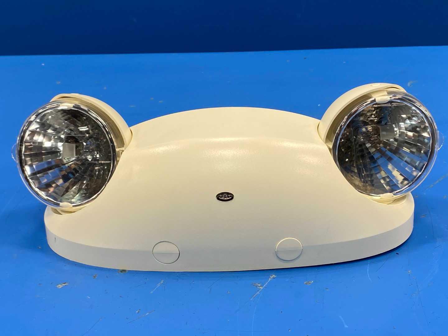 Lithonia Lighting ELM2 Quantum Incandescent/Halogen Emergency Light Unit, 120/277V, 0.11A, 1-Pole