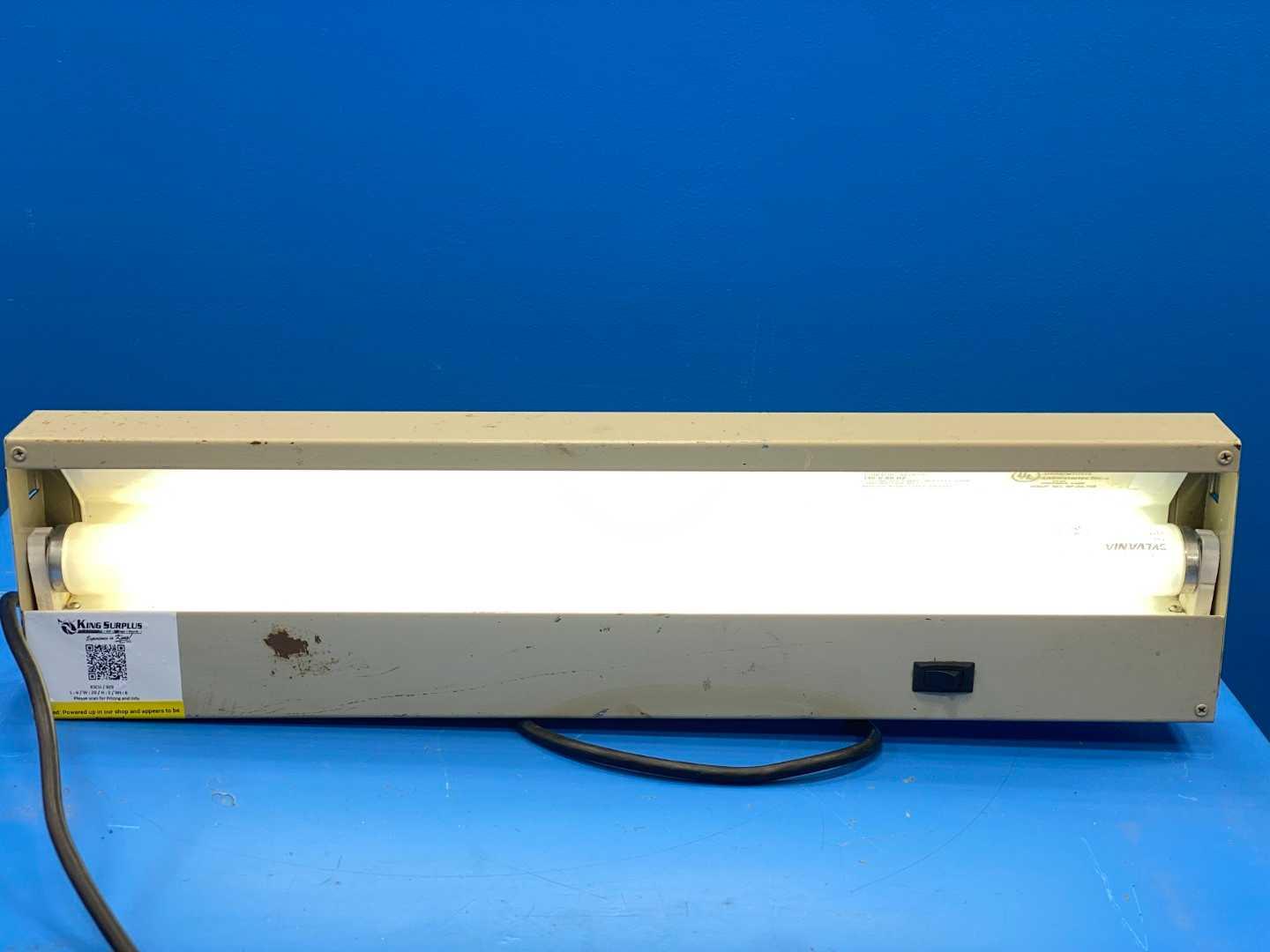 Unicorn 0GVJ8 Unicor portable lamp light fixture 120V 60HZ BF-23,746