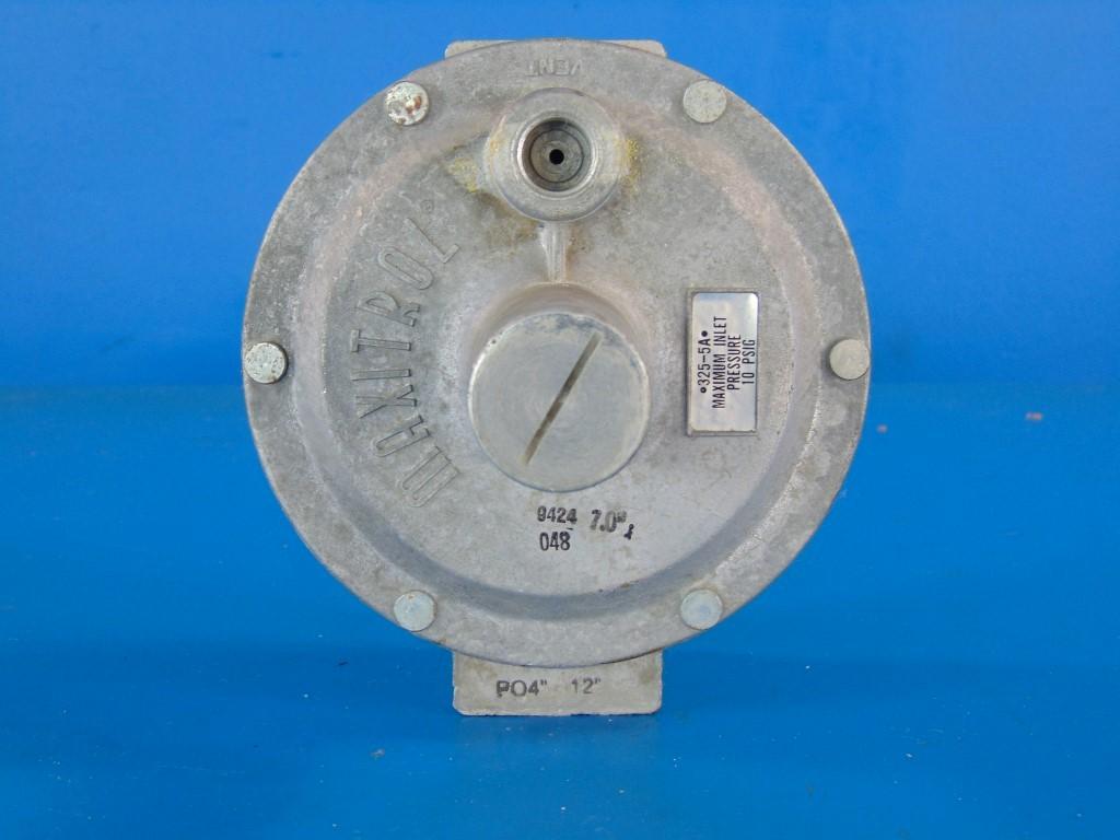 Maxitrol 325-5A 10PSIG Natural Gas Regulator