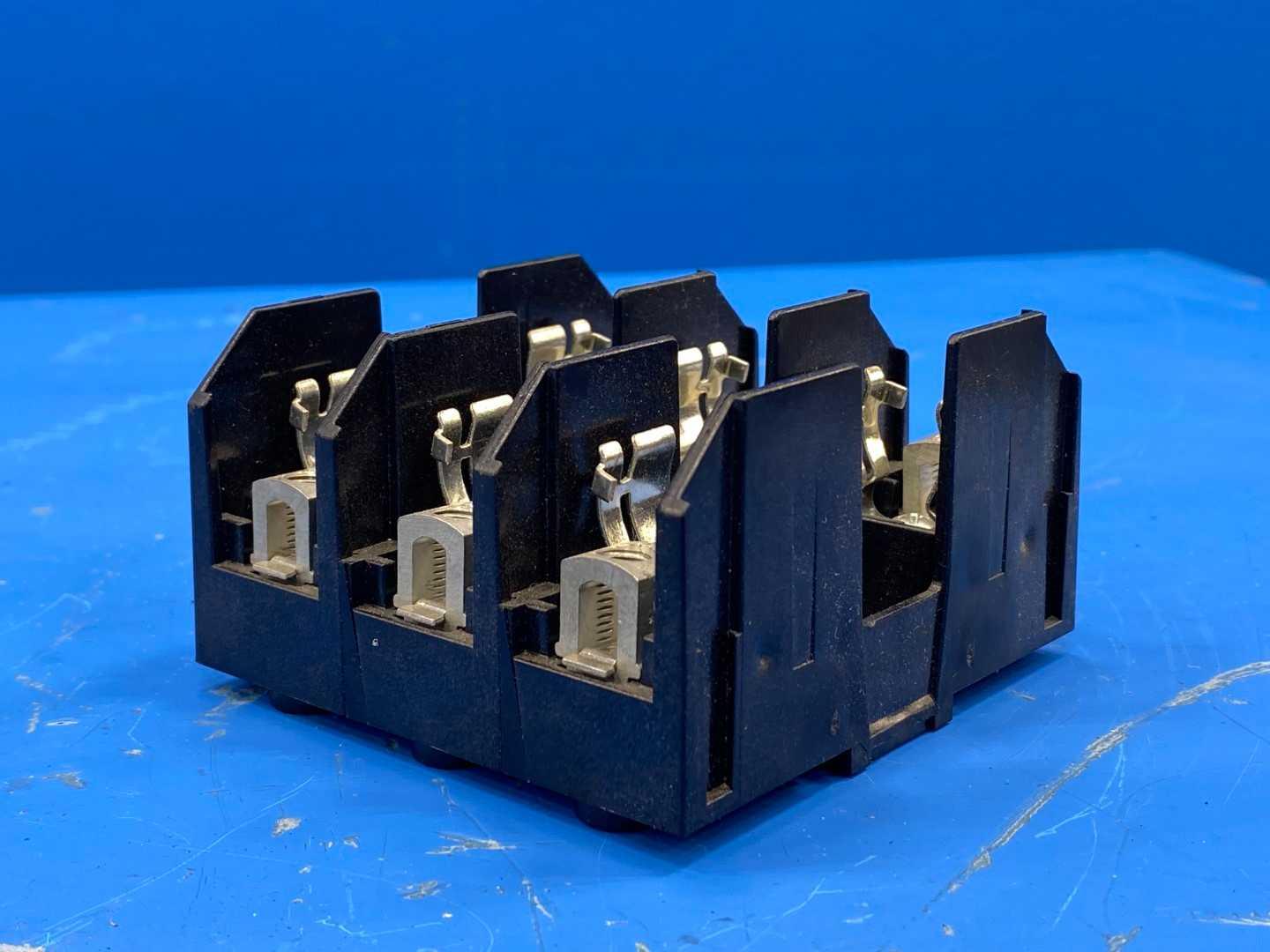 30 Amp Class J Fuse Block 600V 3-Pole Used Marathon R6J30A3B Disconnect Holder