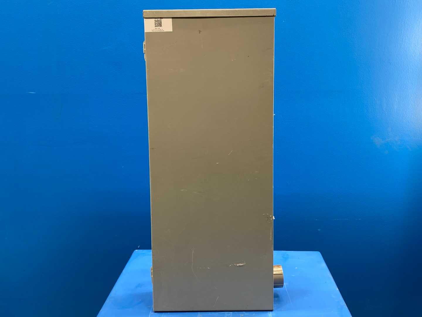Eaton CH32N200R 200 Amp Type 3R Convertible Load Center Enclosure 120/240VAC Single Phase