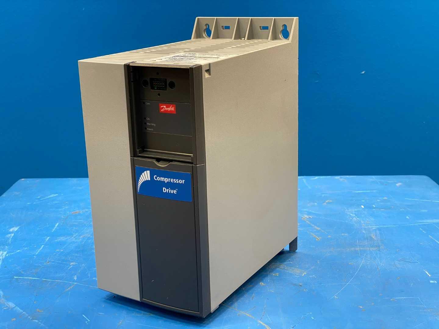 Danfoss CDS803P10K4E20H4 134L9473 Compressor Drive Frequency Converter 24HP / 18kW IN: 3x380-480V 50/60 Hz 18.0/18.0 A