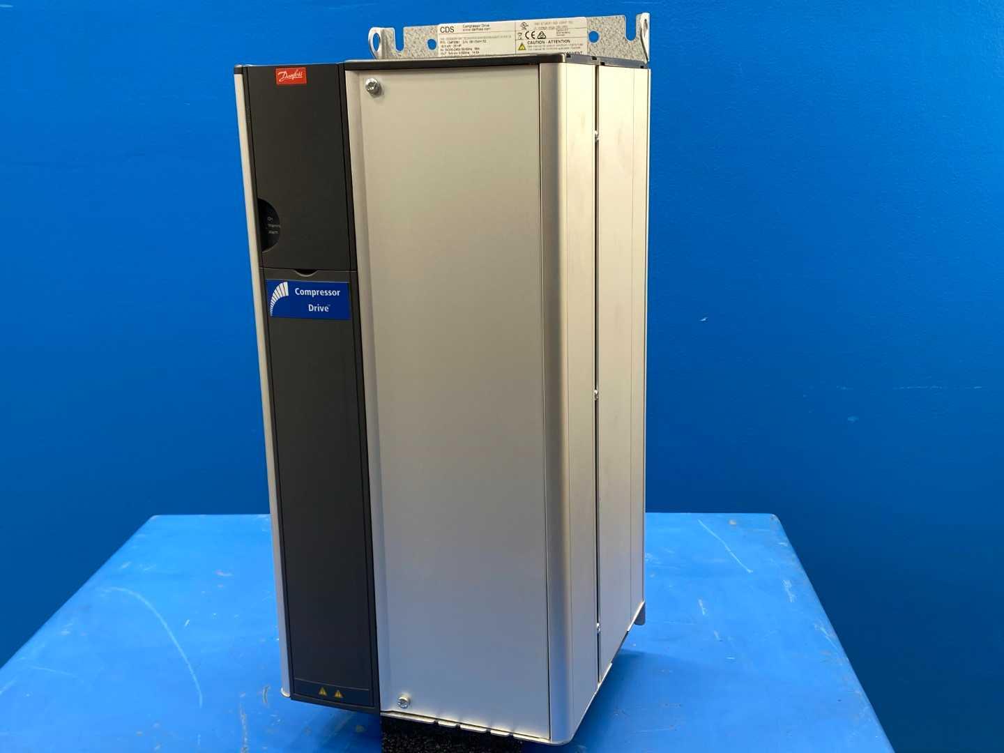 25 HP Variable Frequency Drive Danfoss VFD Compressor Drive CDS303P15KT2E20H2 134F9361 18.5 kW 200-240V 3PH 68A New