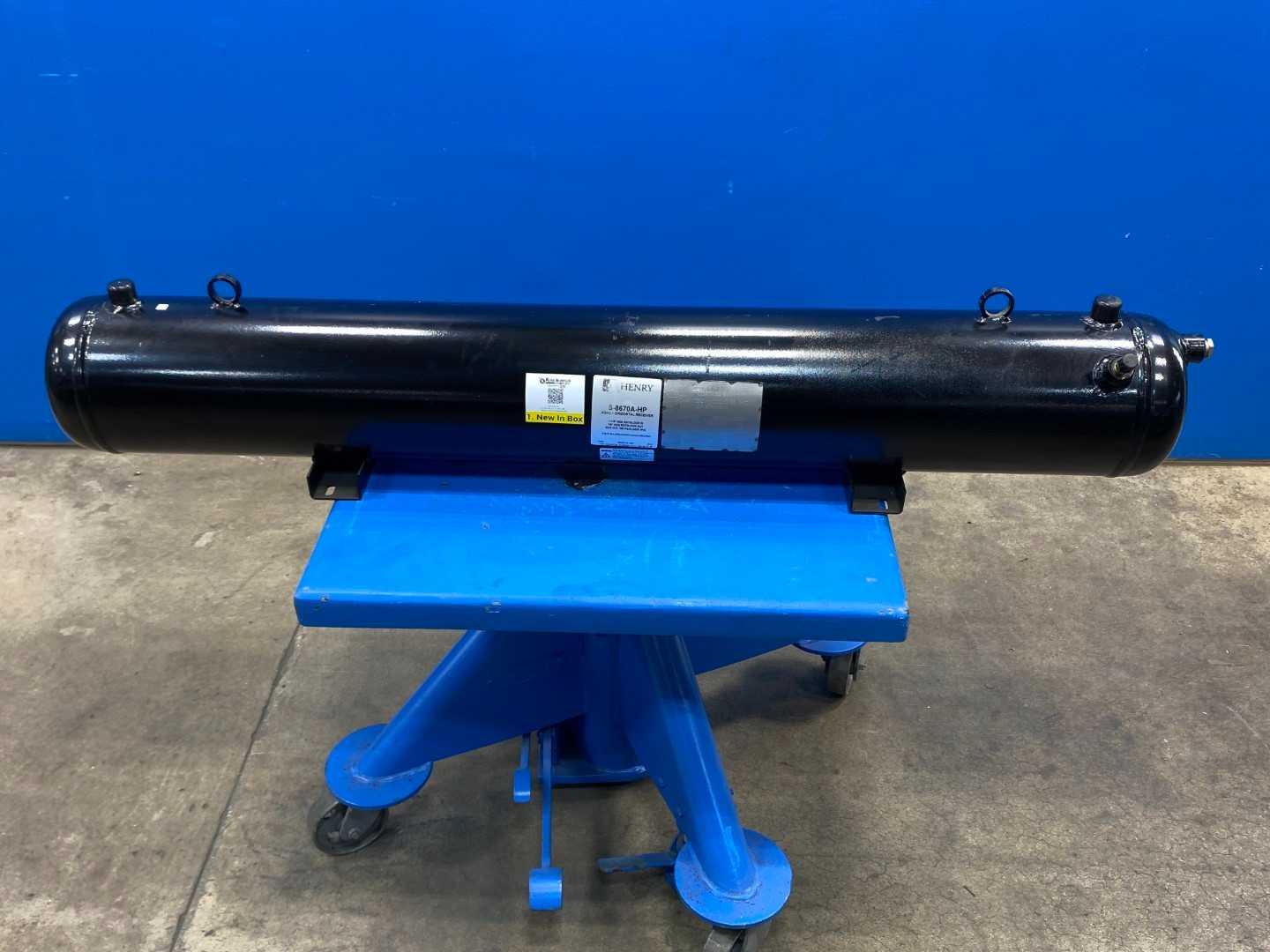 Henry S-8670A-HP ASME Horizontal Liquid Refrigerant Receiver 1-1/8" ODS Rotolock In, 7/8" ODS Rotolock Out, 700PSIG