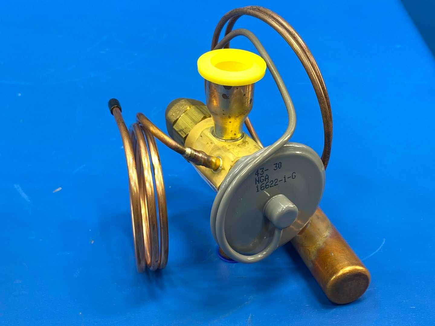 Thermostatic Expansion Valve TXV 1.5 Ton 3/8" x 5/8" ODF Sporlan BBINE-1.5-GA-B30 30" Capillary
