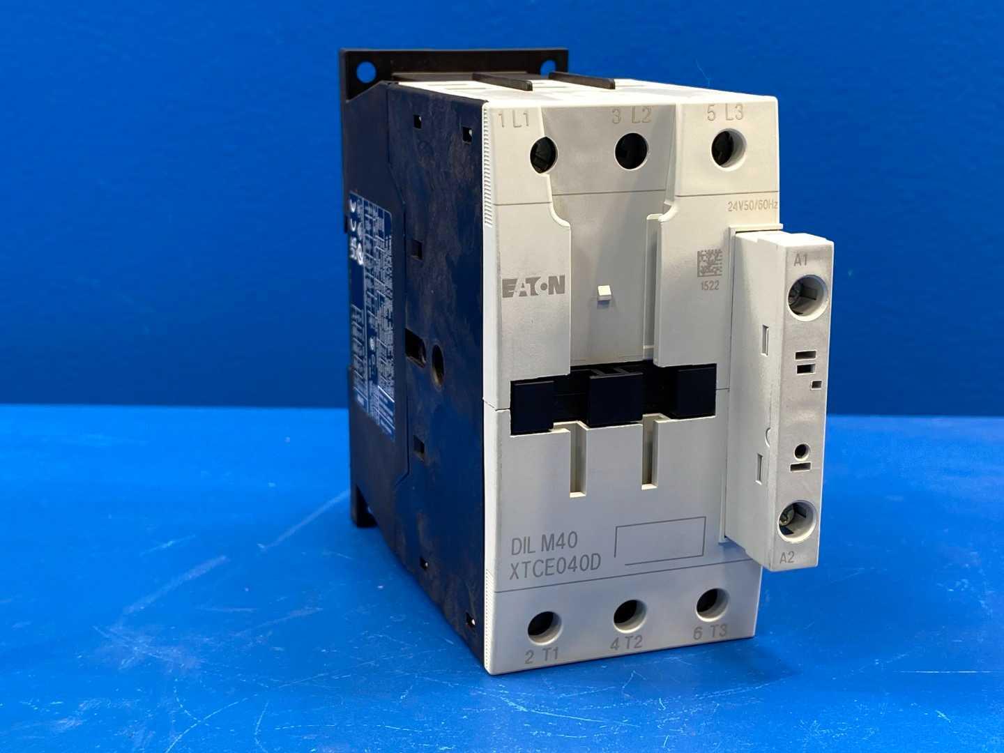 Eaton XTCE040D00T 40A 3-Pole IEC Contactor, Frame D, FVNR, 24V 50/60Hz Coil (DILM40)