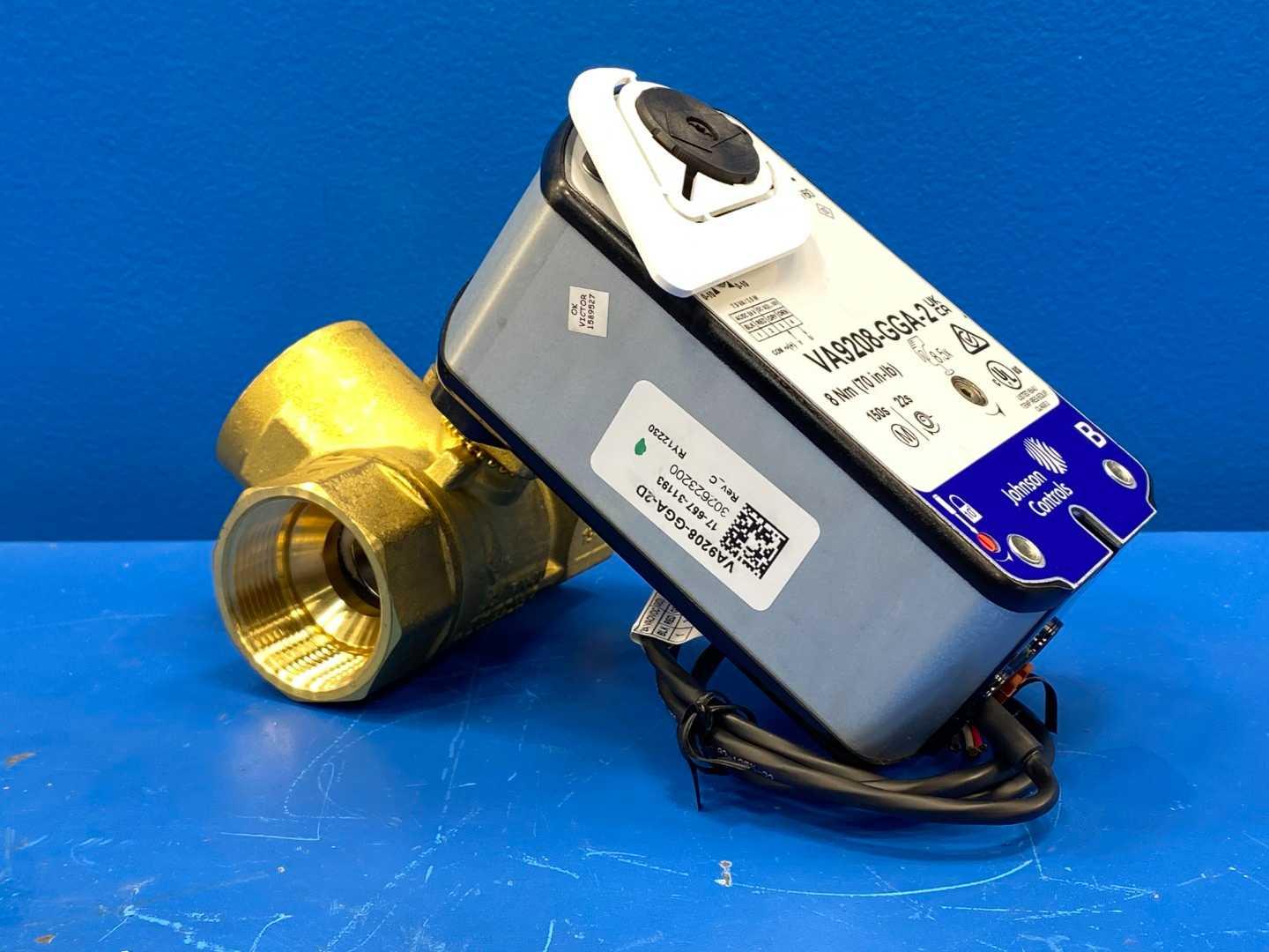 Johnson Controls VG1841EP+948GGA 1-1/2" 3W Ball Valve 18.7 CV Brass Spring-Return Actuator without Switch