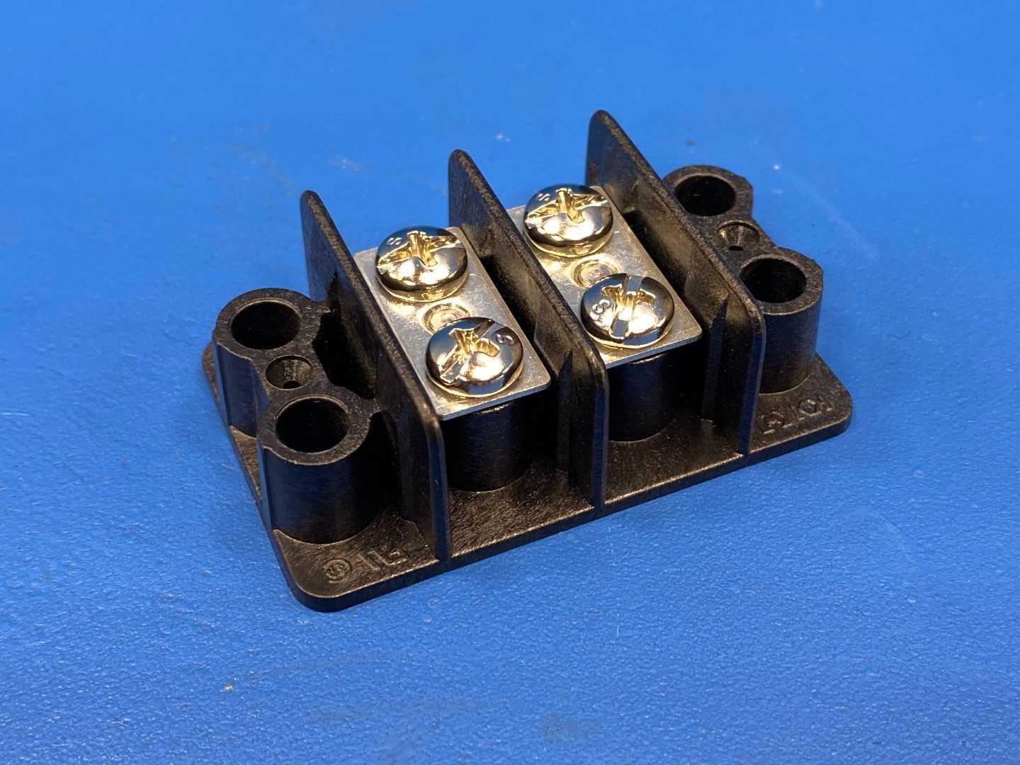 Marathon 670 RZ 02 Special Products 672 RZ 02 Terminal Block Connector 30A 6001AC/DC