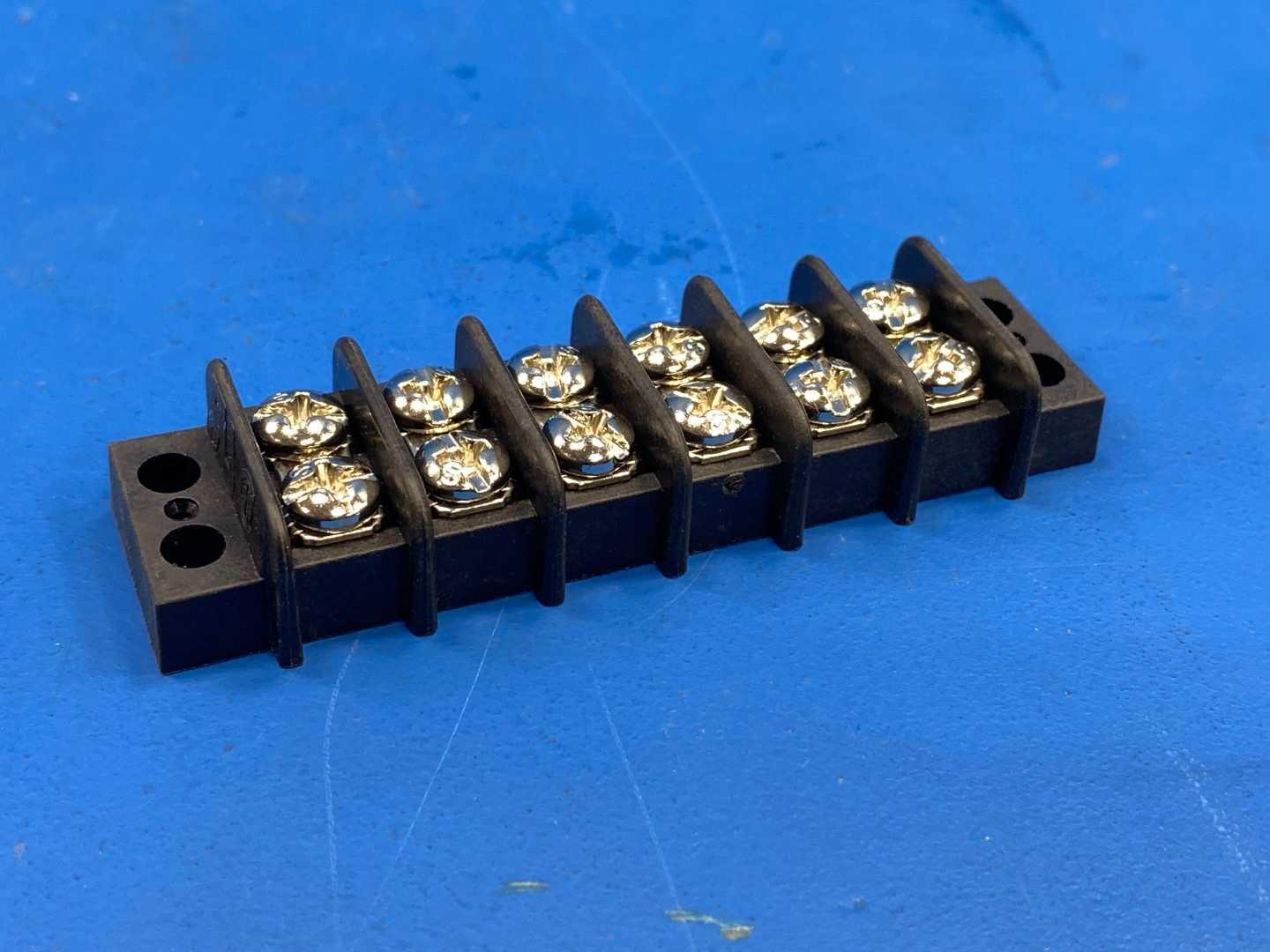 Marathon 670A RZ 06 Special Products Terminal Block Connector 15A, 300V