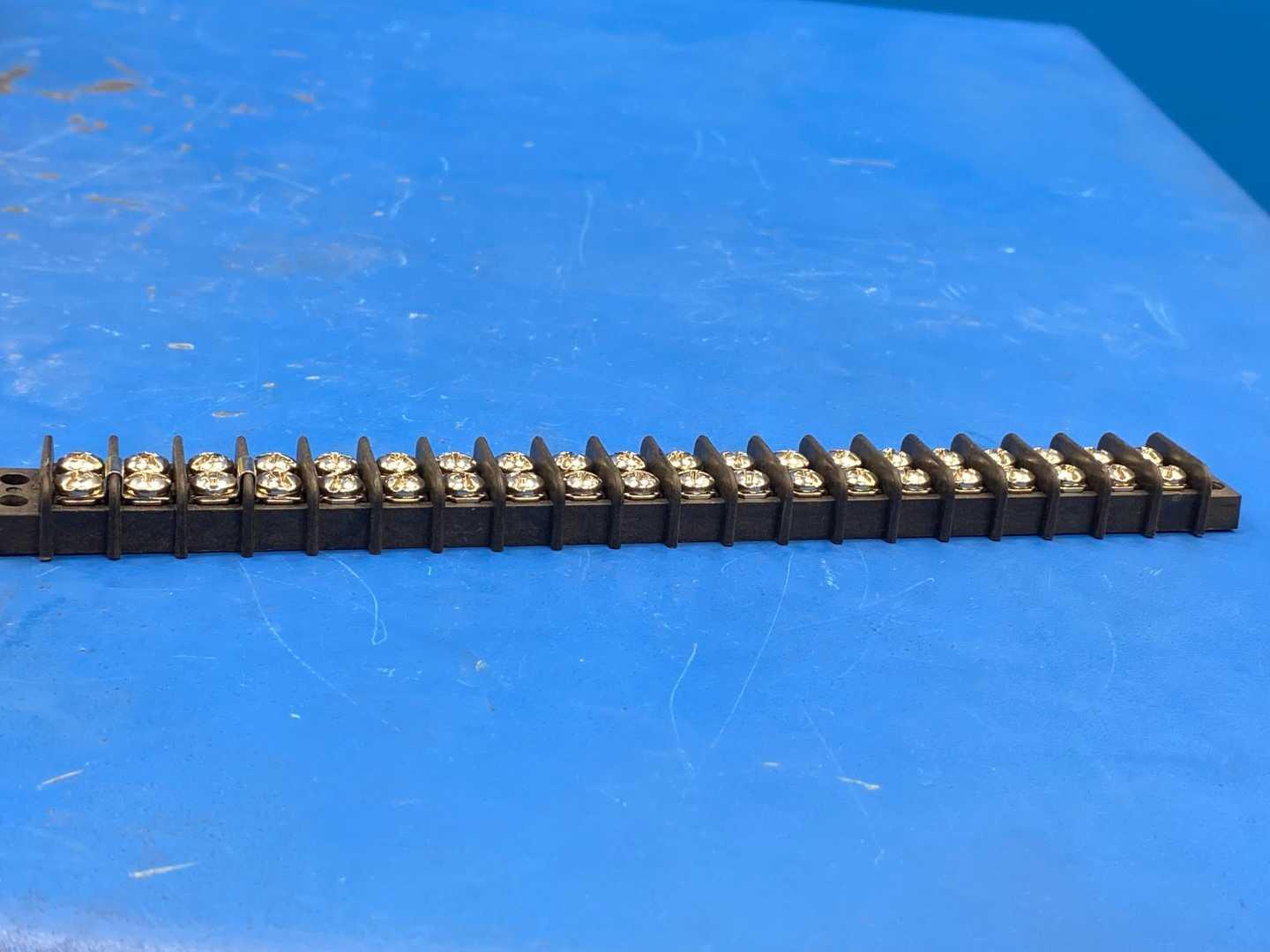 Marathon 670A RZ 20 Special Products Terminal Block Connector 15A, 300V