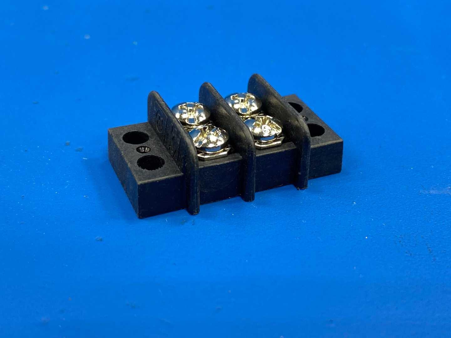 Marathon 670A RZ 02 Special Products Terminal Block Connector 15A, 300V