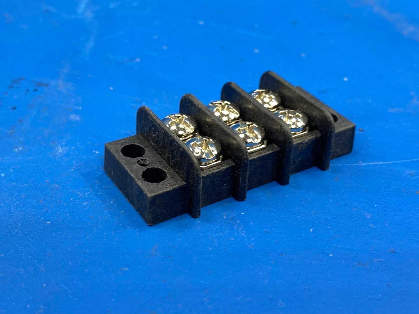 Marathon 670A RZ 03 Special Products Terminal Block Connector 30A, 600V