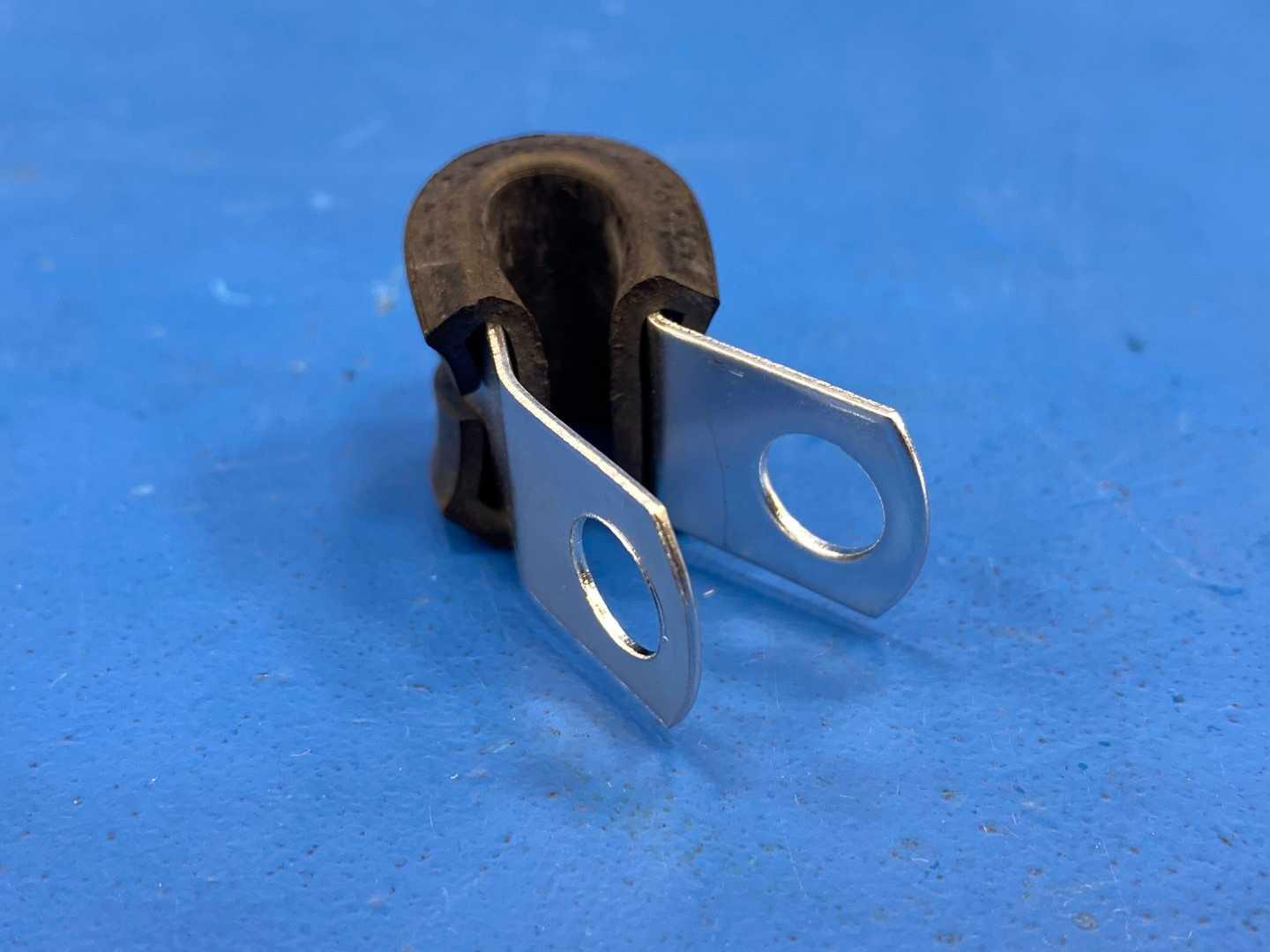 Rubber Insulated Cable Clamps (1/4") 