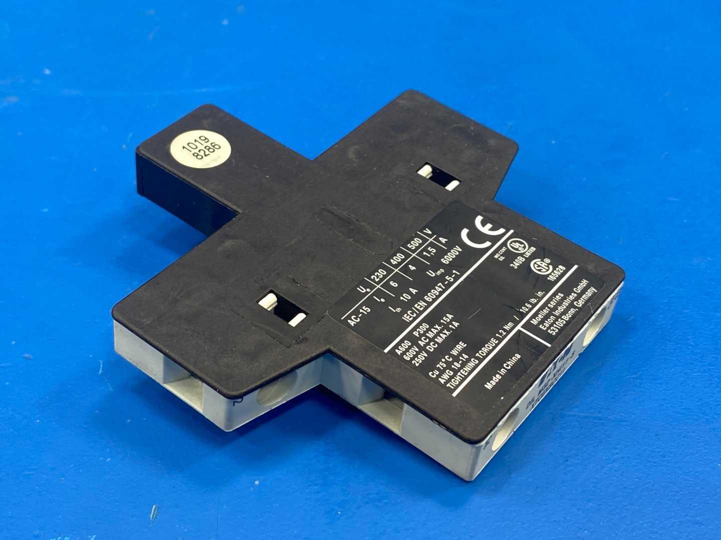 Eaton C320DPG11 Auxiliary Contact Block , 500V-1.5A
