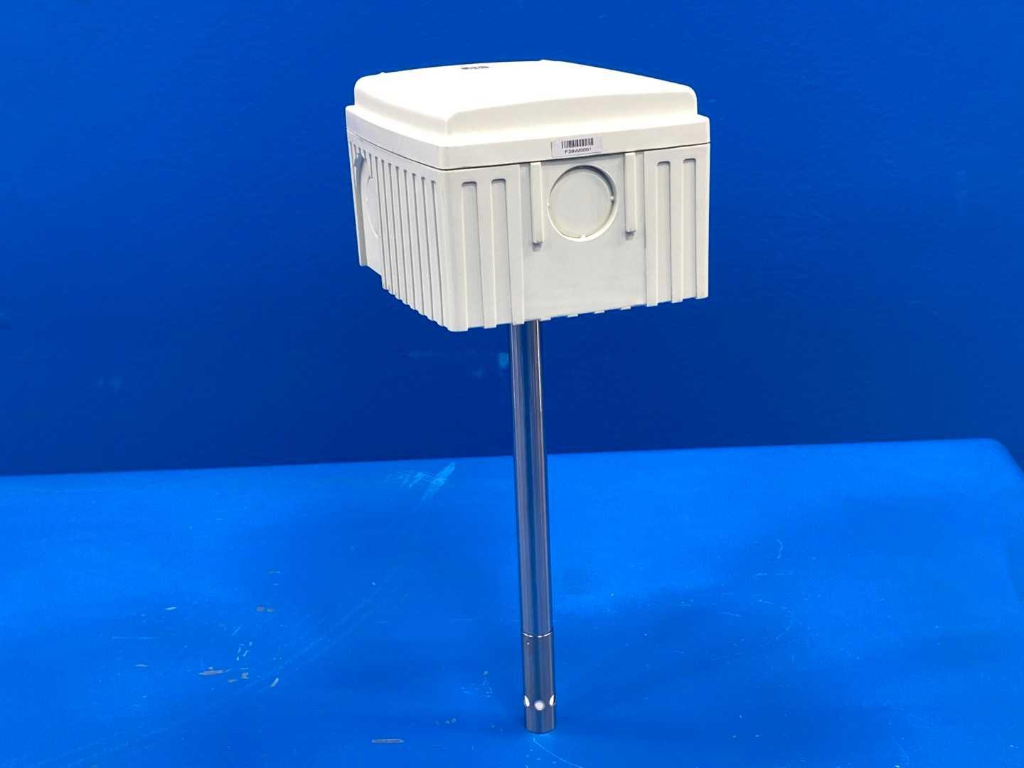 General Electric P40250120 GE Humitrac Duct Mount Humidity Transmitter Duct, +-2.00%, 8.80" Probe, -40 to 60C