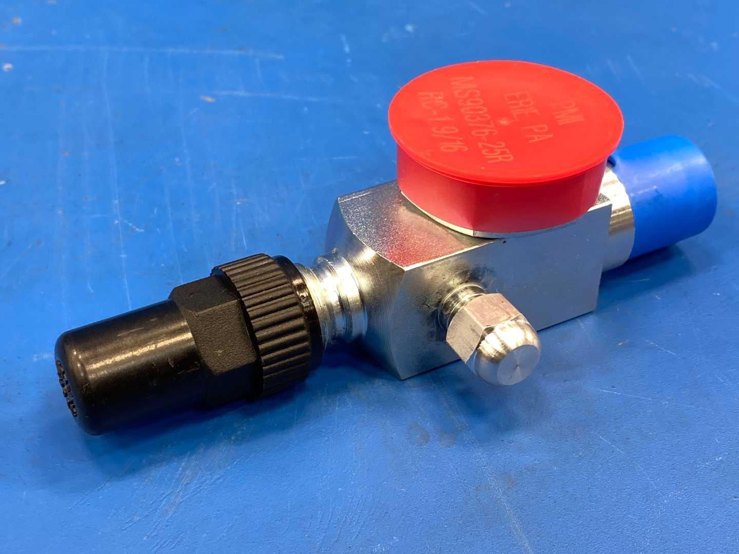 HVAC Refrigeration Service Valve Rotolock 1-1/4-12 x 3/4 Sweat Horizontal 1/4 Gauge Port Left Refrigeration Sales 091-400E220/125LZ