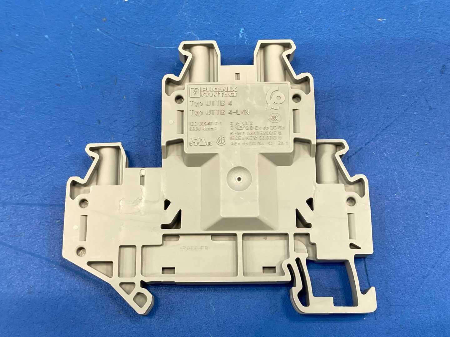 Phoenix Contact UTTB 4 Terminal Block 26-10AWG Cu, 300V, 30A (Box of 50)