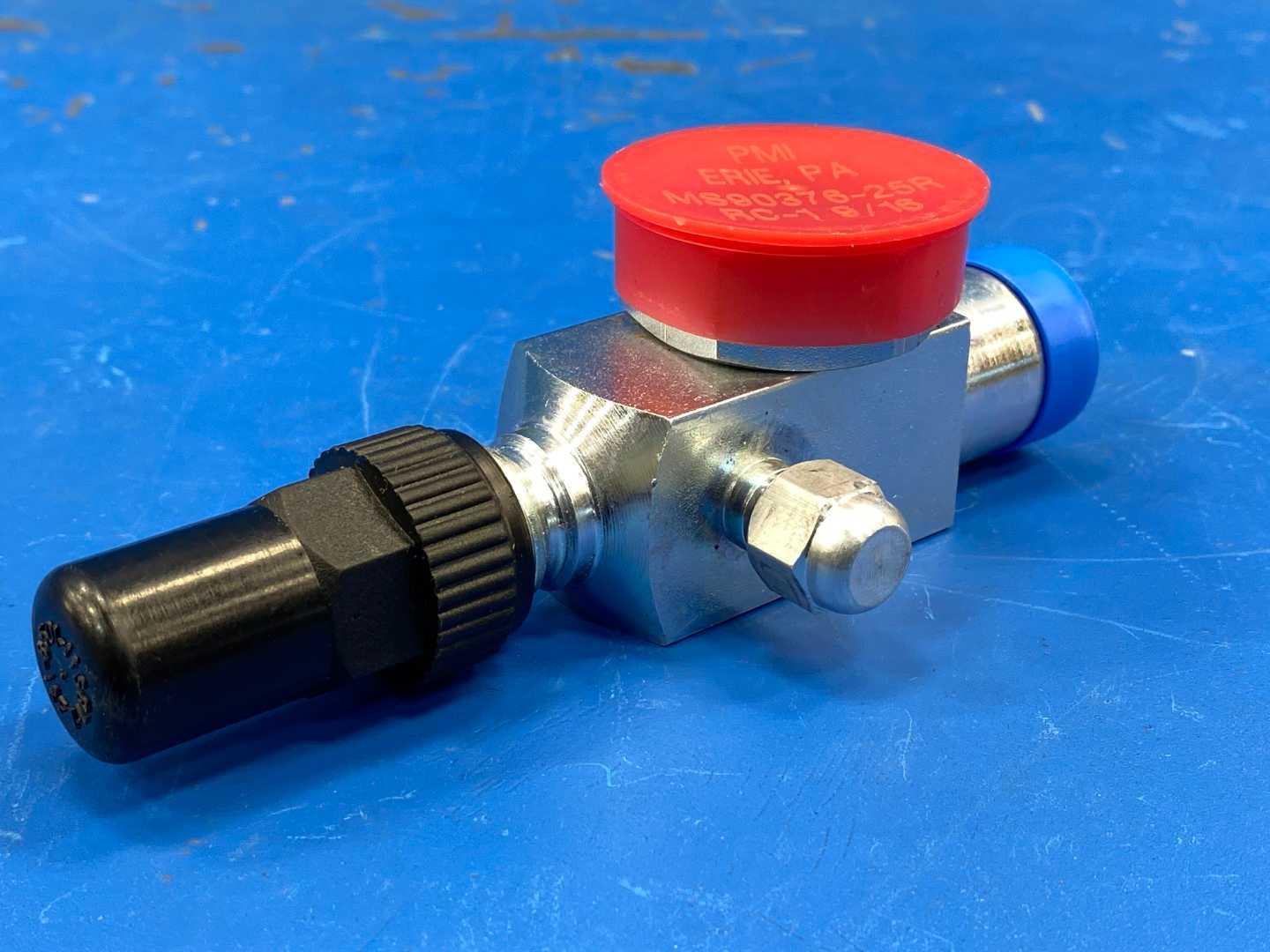 HVAC Refrigeration Service Valve Rotolock 1-1/4-12 x 7/8 Sweat 1-1/8 Body Horizontal 1/4 Gauge Port Left Refrigeration Sales 091-400E220/130LZ