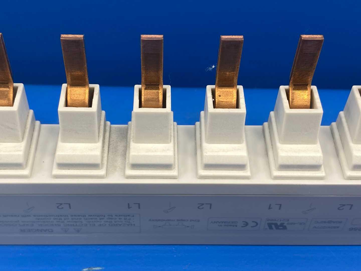 Schneider Electric M9XCP256 Multi 9 Comb Busbar 277/480V 80 Amp 56 Modules 18 mm Pitch, 2 Lines