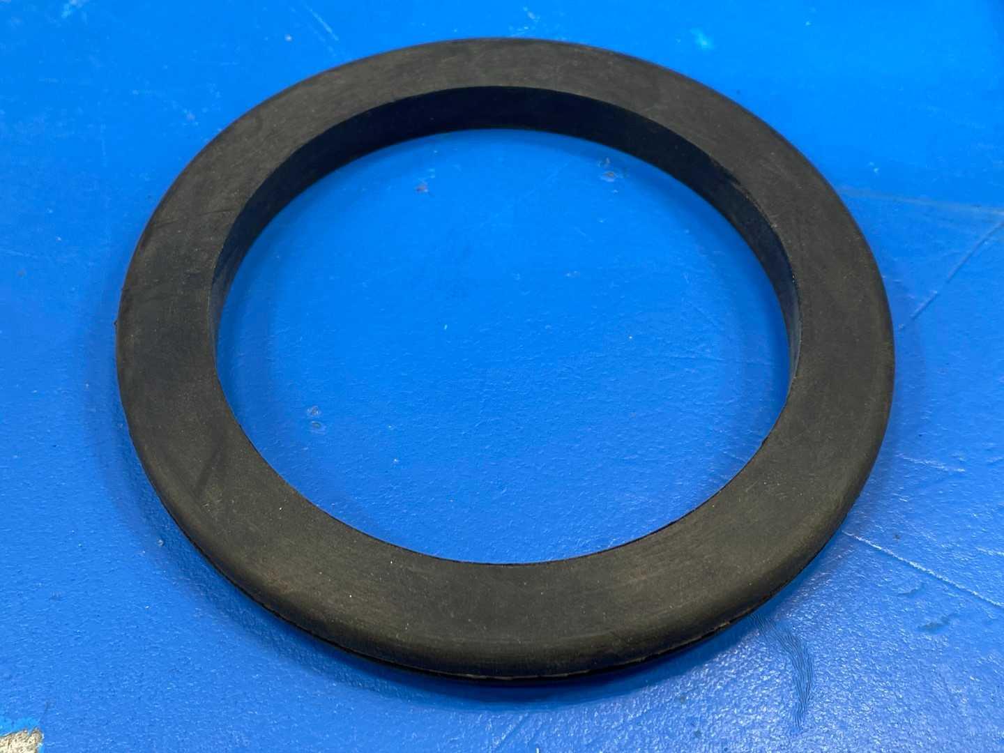 Rubber Grommet Lot of Approximately 500 Pieces 2.84" OD x 2.15" ID x 0.44" Thick 0.38" Groove, 0.12" Lip