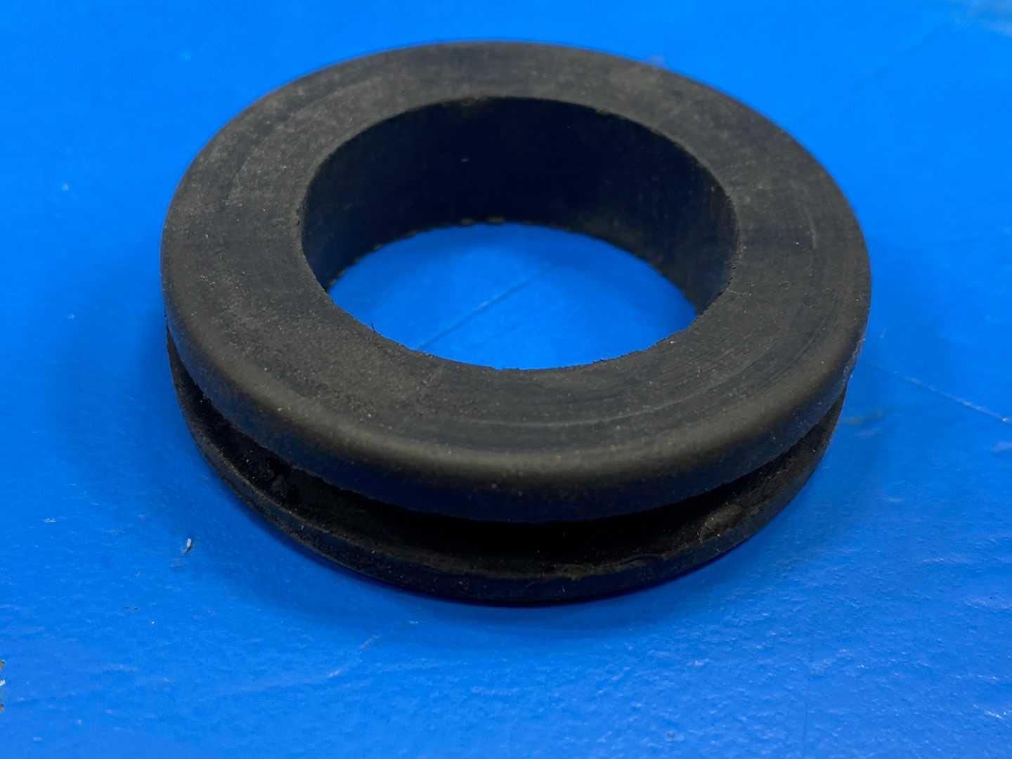 Rubber Grommet Lot of Approximately 750 Pieces 1.80" OD x 1.09" ID x 0.44" Thick 0.35" Groove, 0.16" Lip