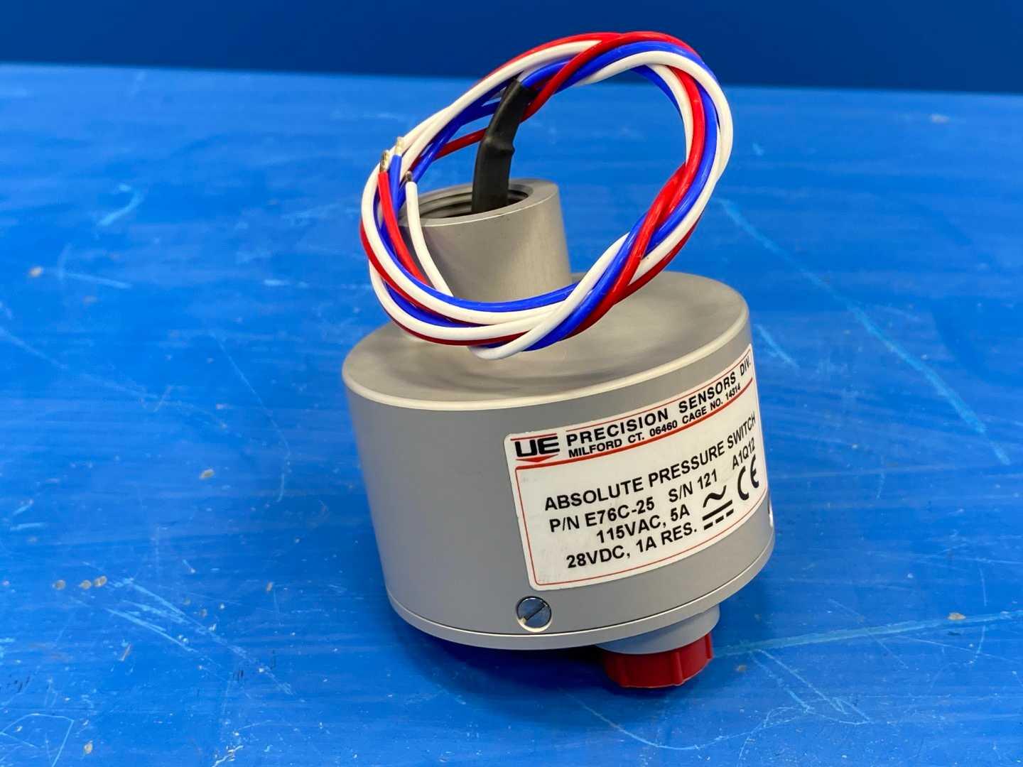 UE Precision Sensors Division E76C-025 UE Div. E76C-25 Absolute Pressure Switch 115VAC 5A 28VDC 1A RES