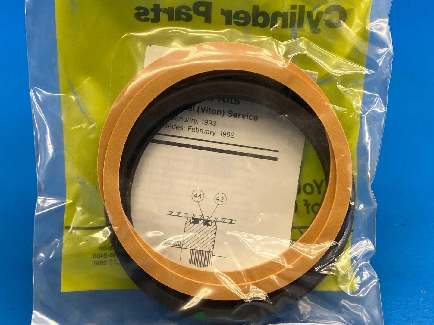 Parker PK402HLL05 Genuine Cylinder Replacement Parts , 4" Viton Piston Seal Kit