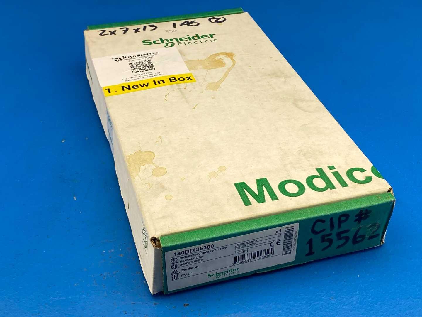 Schneider Electric 140DDI35300 Modicon Discrete DC Input Module 24V 4X8 Sink