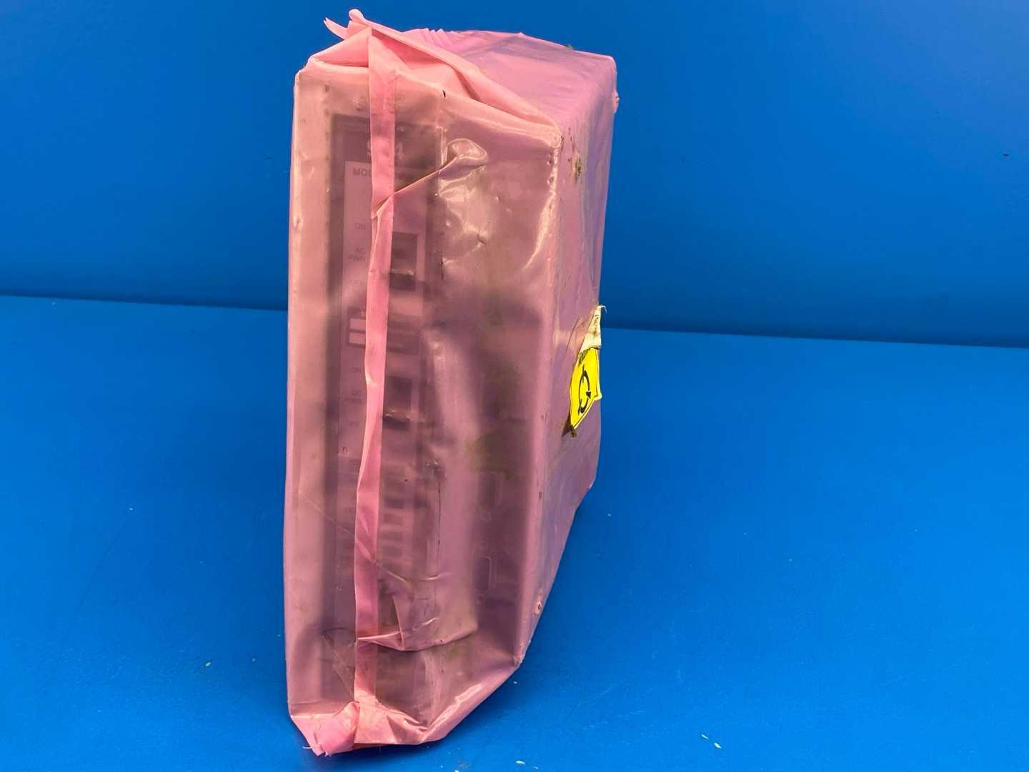 Schneider Electric Modicon PC-0984-685 PC-E984-685